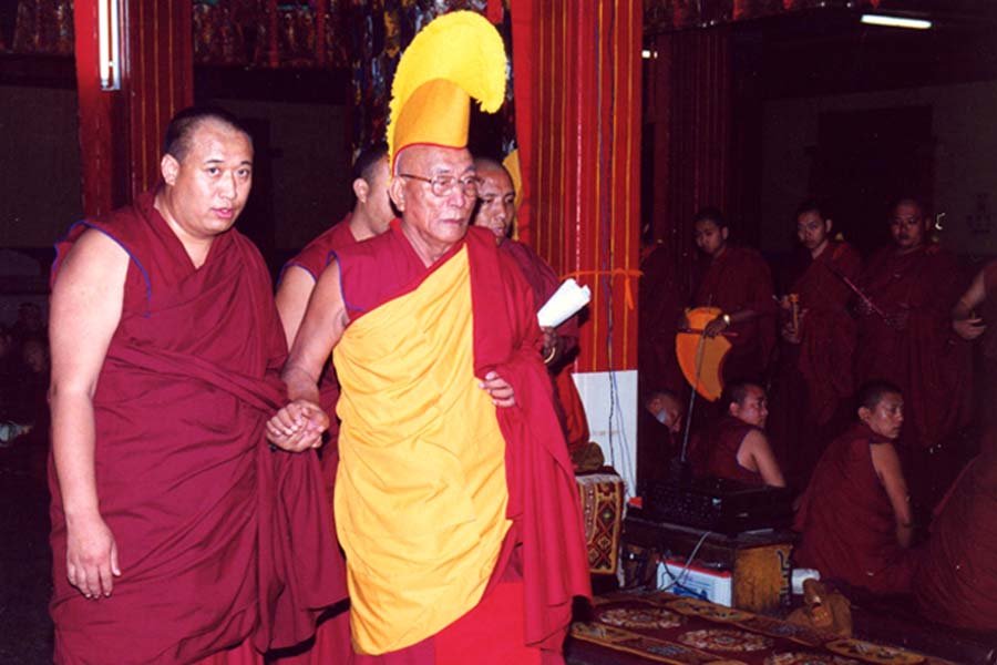 geshela tezing khen rimpoche